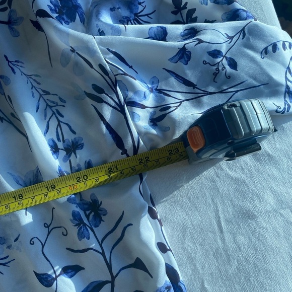 Favorite Daughter The Smooth Ex Boyfriend Button Up Shirt White & Blue Floral - Picture 9 of 11